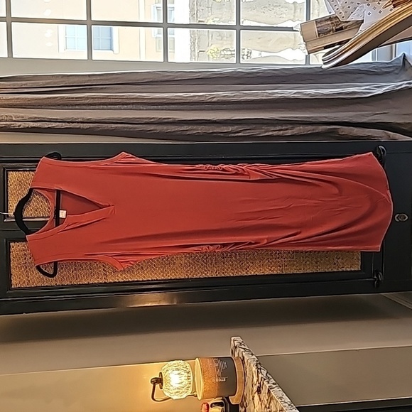 Set of 2 Dresses From Venus - Picture 2 of 13